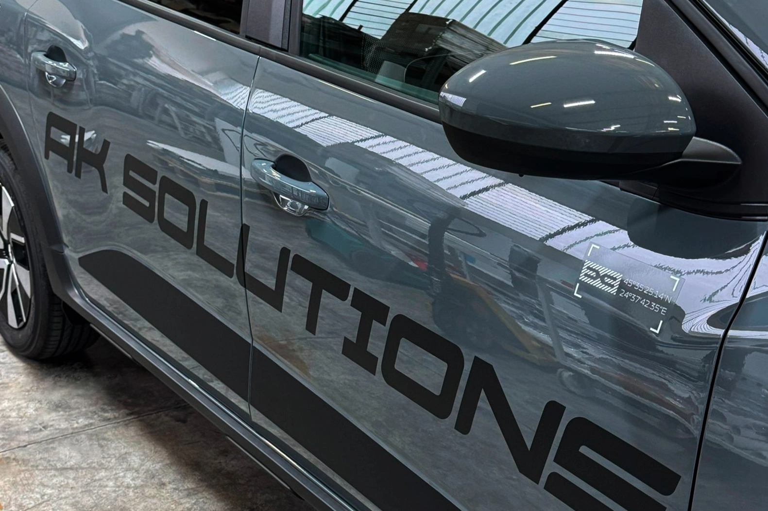 Novotech grafiche - Adesivi personalizzati decorazione automezzi - Car wrapping