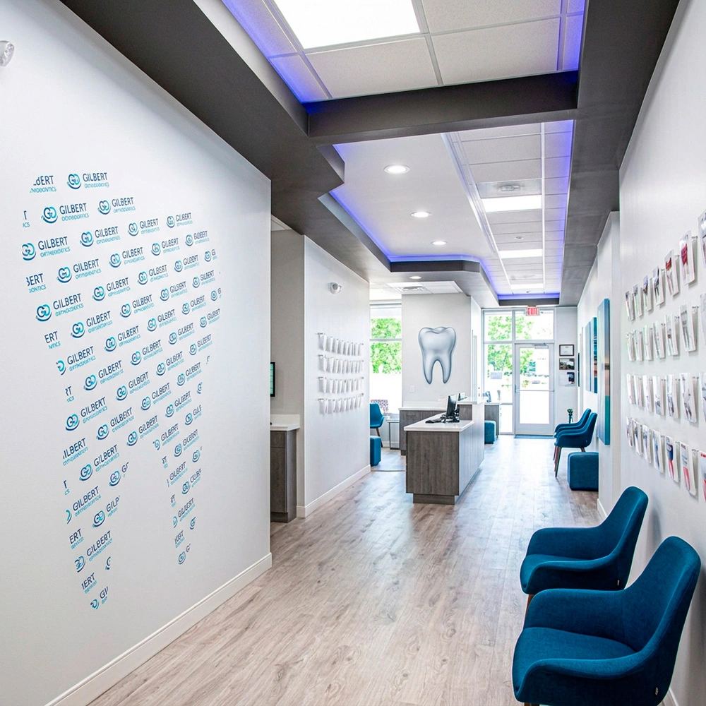 Novotech Grafiche - Branding degli ambienti e decorazione pareti per studio professionale